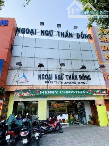 BÁN BIỆT THỰ GIÁP QUẬN 1 2 MẶT TIỀN TRƯỚC SAU - 9X20 - 3 LẦU -NHÀ MỚI - CHỈ 34.8 TỶ - 5