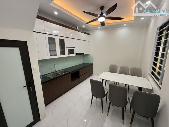 SIÊU PHÂM NHÀ VÕ CHÍ CÔNG  CẦU GIẤY 35m 5 TẦNG GIÁ 7,7 TỶ NHÀ ĐẸP Ở LUÔN - 5