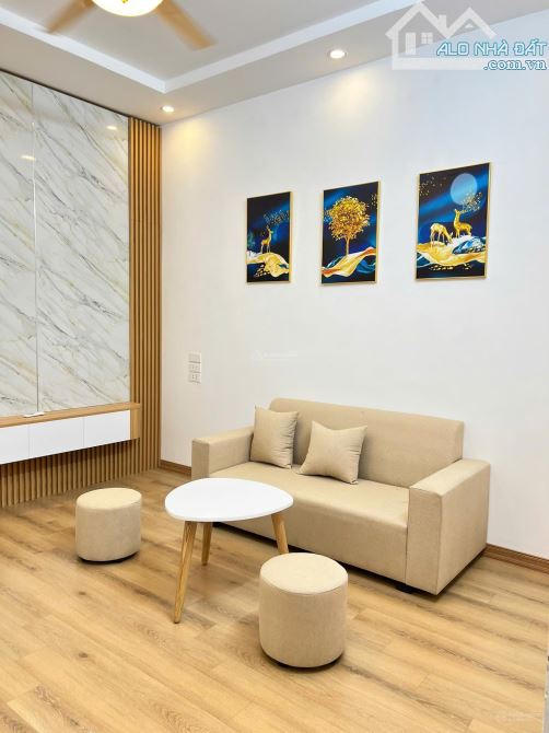 bán tập thể tầng 1 Vọng Hà, Hoàn Kiếm. Đẹp ở ngay, gần hồ Gươm. DTSD 55m2 giá 3.35 tỉ - 5