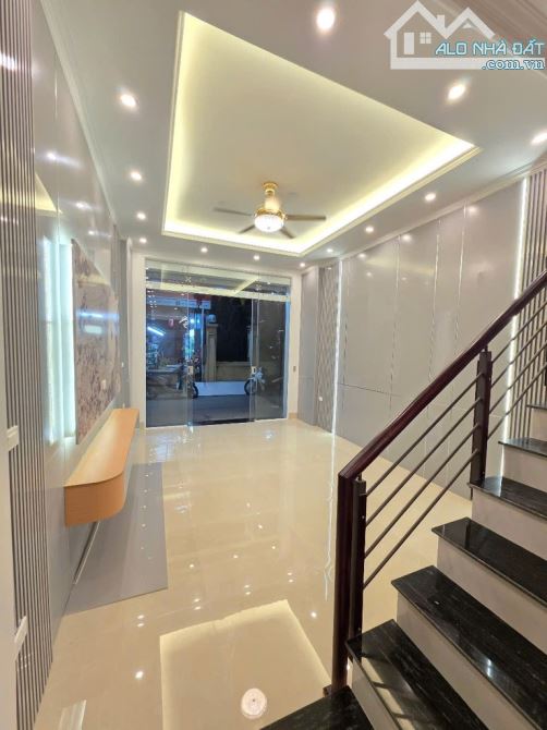 Bán Nhà Mặt Phố Thịnh Liệt 90m² x 6 Tầng | Vỉa Hè Rộng | Giá 17.8 Tỷ – kinh doanh sầm uất - 5