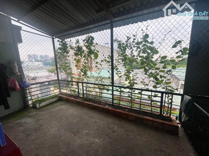 Nhà Sổ Hồng Riêng + 5 phòng trọ Xóm nghèo Dĩ an Bình dương 3 tỷ 600 triệu chẵn - 5