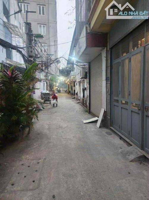 Phân lô Chùa Láng, 3 bước ra phố, Oto vào nhà, 2 thoáng, KD. 50m2x4t, MT 4.6m. Chỉ 15.5 tỷ - 6