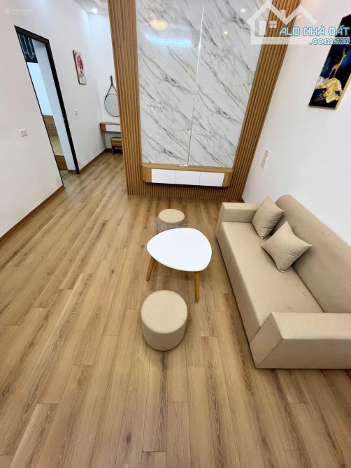 bán tập thể tầng 1 Vọng Hà, Hoàn Kiếm. Đẹp ở ngay, gần hồ Gươm. DTSD 55m2 giá 3.35 tỉ - 6