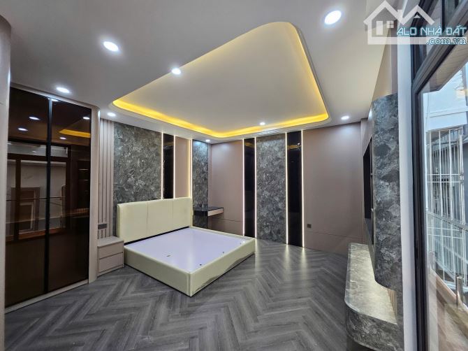 HOÀNG NHƯ TIẾP 48M2 - 6TẦNG THANG MÁY - 20M RA ĐƯỜNG OTO TRÁNH - CHỈ HƠN 12TỶ - 7