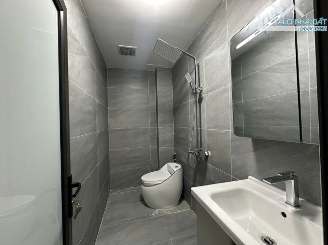 LÊ TRỌNG TẤN PHÂN LÔ OTO ĐỖ CỬA 10M RA OTO TRÁNH KINH DOANH - 7
