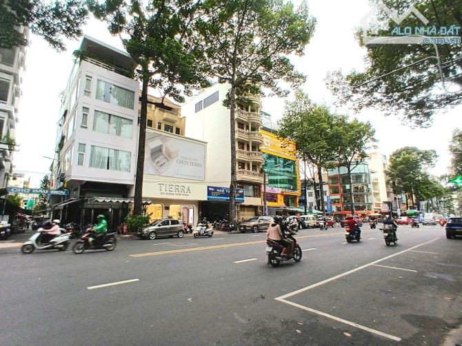 Nhà bán: đường An Dương Vương. Q5. DTSD 67m2 . 4 tầng. Giá 18,5 tỷ - 7