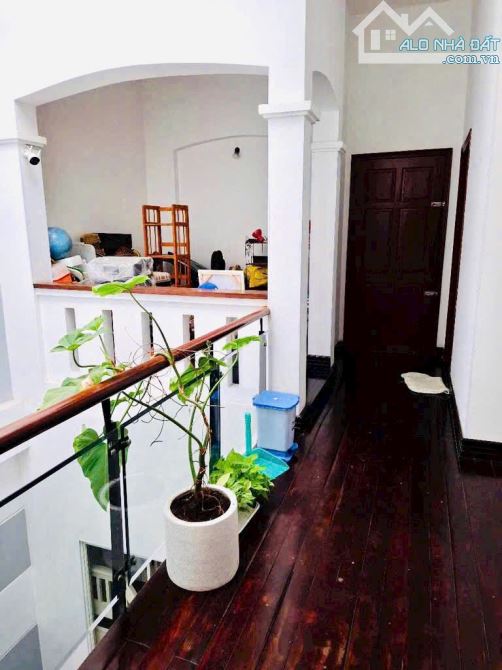 KHU VIP CỘNG HÒA TÂN BÌNH-NGAY NHÀ GA T3-BIỆT THỰ 3 TẦNG-DT 7.2Mx22M - 8