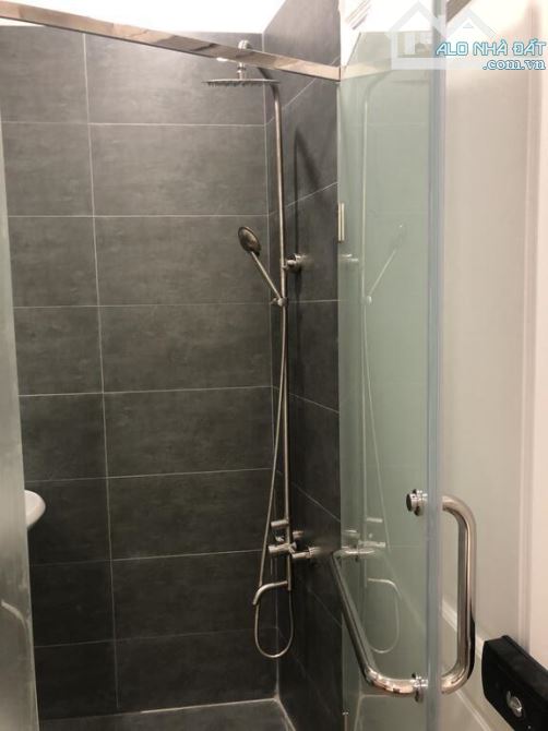 Khách Sạn 5 Tầng Thang Máy - Cống Quỳnh - 25 Phòng - Thu Nhập 200Tr/Tháng - 78m2 20Tỷ - 8