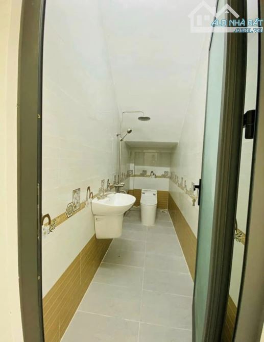 Chủ bán nhà Bà Điểm Hóc Môn hẻm 38/ ấp Đông Lân giá 4,1 tỷ/89m2 1 lầu sổ hồng - 9
