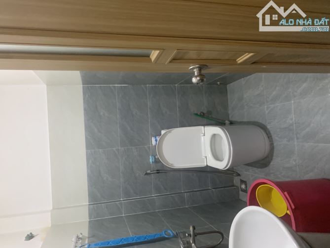 GẤP BÁN NHÀ 2TẦNG, VÀO Ở NGAY, CẠNH CHỢ HÒA KHÁNH, TRUNG TÂM LIÊN CHIỂU. 3.6 TỶ - 9