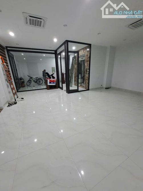 Cho thuê  Dt 65m2 x tầng 1+ tầng 2 nhà ngõ 69 phố Trần Quốc Hoàn, Cầu Giấy - 1