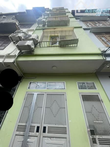 Nhà đẹp ở luôn Lê Văn Hiến Bắc Từ Liêm. Sổ vuông 40m, 5 tầng MT4m Giá 9 tỷ Ngõ ô tô đỗ
