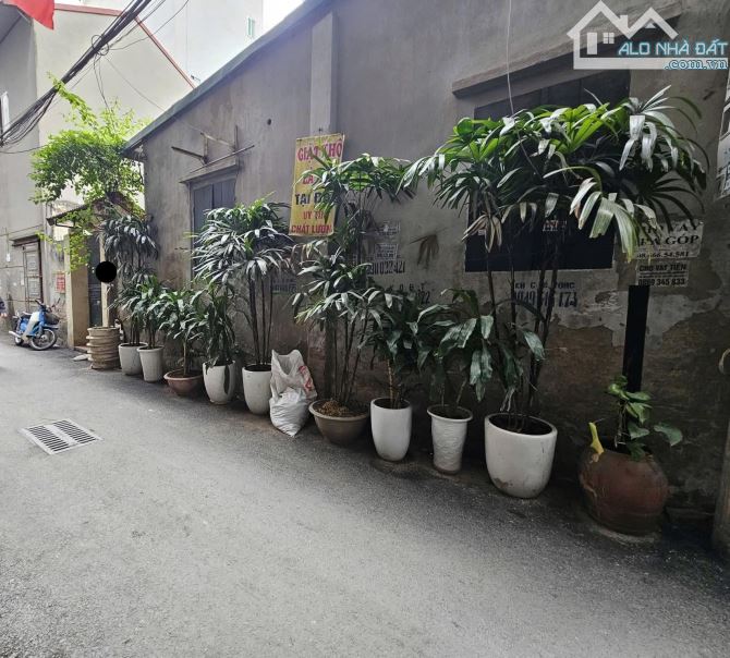 Bán nhà Cổ Nhuế Bắc Từ Liêm. Sổ vuông 51m, cấp 4 MT11m Giá 9 tỷ Ngõ ô tô Đầu tư đẹp