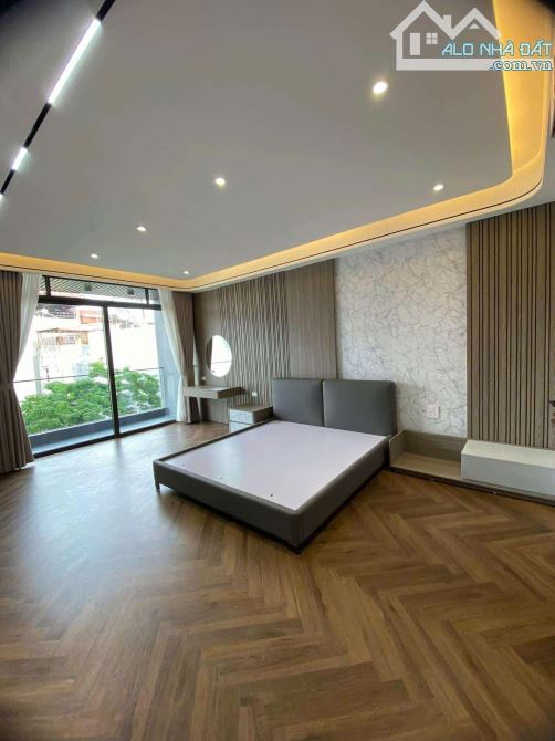 ❤️💯 ĐẲNG CẤP PHỐ TRẠM - 100M -7 TẦNG, GARA 2 Ô TÔ - THANG MÁY,.MT 5,3M -Ô TÔ TRÁNH - KINH