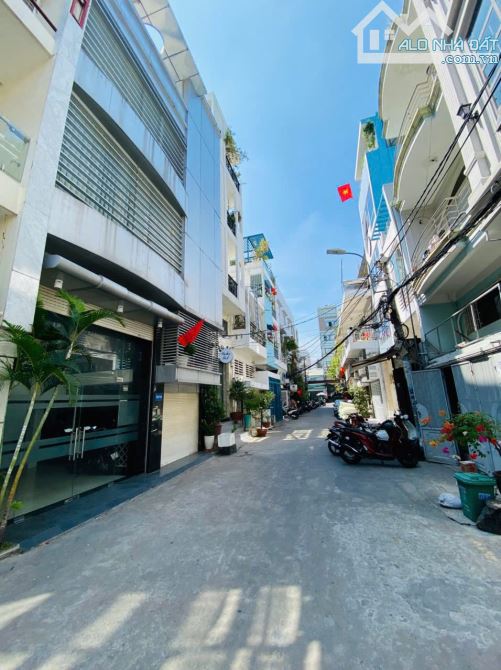 Biệt thự đường Nguyễn Văn Thương, Phường 25, Quận Bình Thạnh chỉ 190tr/1m2