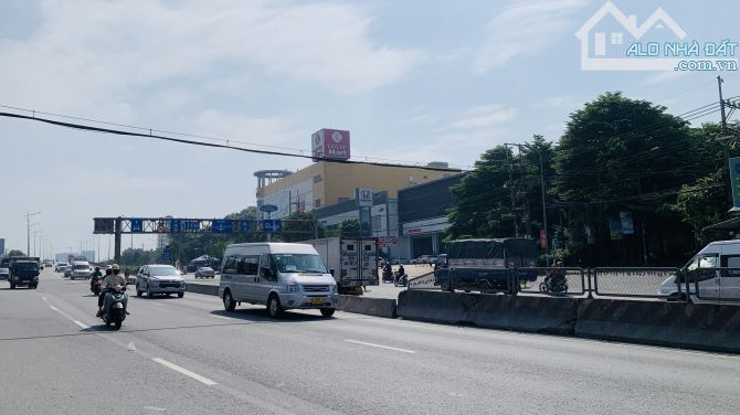 Bán nhà mặt tiền Dt 100m2 P Bình Đa, Biên Hoà giá 5.4 tỷ
