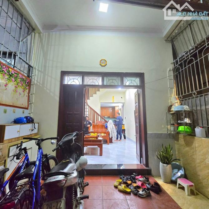 NHÀ CỔ NHUẾ - DÂN XÂY - Ô TÔ ĐỖ CỬA - 58M2, 3 TẦNG, MT 4.1M - GIÁ 8,2 TỶ