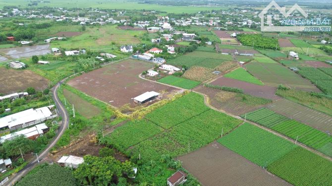 Chủ Gửi Bán Lô Đất Mặt Tiền Đường Bê Tông 5m Cách Đường nhựa 100m Đất Thuộc Xã Láng Dài