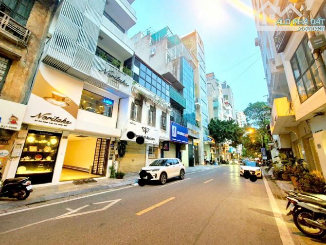 Nhà siêu rẻ - Cô Em cần Bán Gấp nhà Mặt Phố Yên Lạc, Hai Bà Trưng, DT 205m2 chỉ 40.4 tỷ,