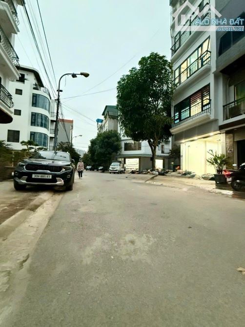 🔥 PHÂN LÔ, Ô TÔ TRÁNH, VỈA HÈ, THANG MÁY, SÁT PHENIKKA XUÂN PHƯƠNG, GIÁ 15 TỶ