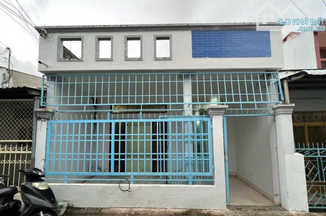 Ngộp NH cần bán gấp căn nhà C4, 2 sẹc Đông Thạnh 4, SHR, Giá 1 tỷ 250.