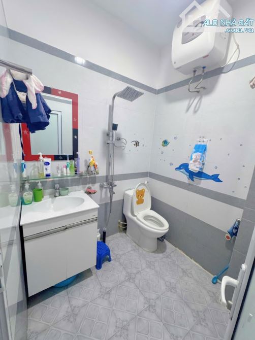 Nhà 5 tầng đẹp, 2 thoáng tại 106 Hoàng Quốc Việt, gara ô tô 7 chỗ, KD đa dạng - 5