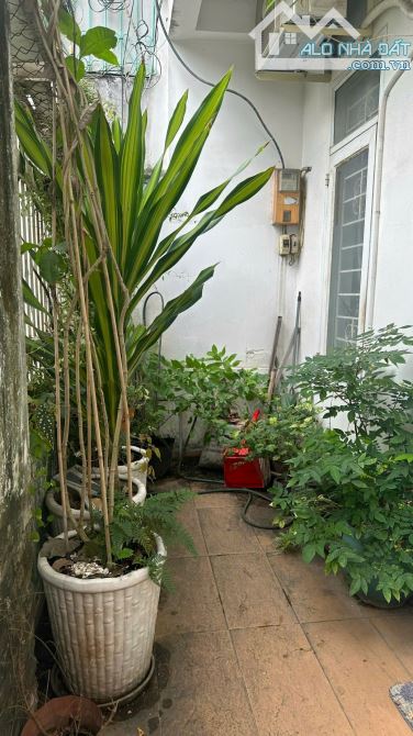 BÁN NHÀ gần mặt tiền đường Lý Thường Kiệt, Quận Gò Vấp Dt: 35m2. Giá rẻ 5,6 tỷ