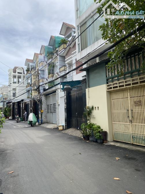 Cực hiếm! Nhà mới 2 tầng hẻm xe hơi – gần chợ Tân Lập, Bình Trưng Đông, Quận 2