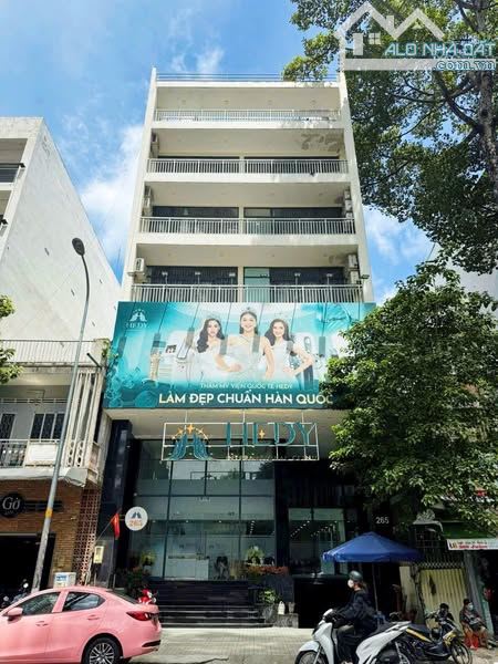 Bán tòa nhà có dòng tiền ổn định MT Trần Bình Trọng, Quận 5, DT 10,2 x 22m, HĐT 300tr/th