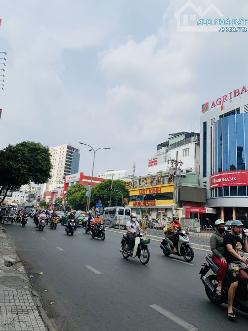 Nhà mặt tiền Đặng Dung, p Tân Định, Q1 DT: 5,2 x 22m Trệt 2 lầu, giá 30 tỷ