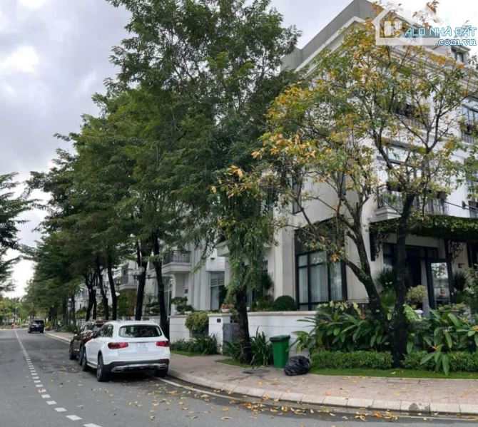 SIÊU VIP. BIỆT THỰ ĐƠN LẬP – LÔ GÓC SIÊU HIẾM – VINHOMES CENTRAL PARK – 260 TỶ