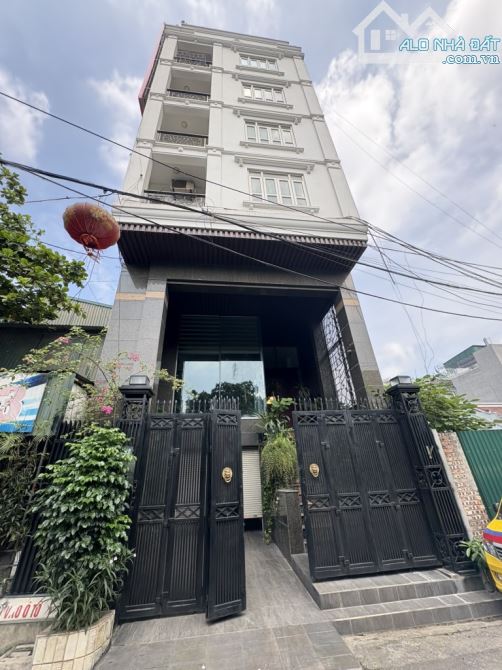Bán toà Văn Phòng Bát Khối 135mx8tầng,thang máy - Mặt đường 3 ôtô tránh - Chủ giảm sốc 5tỷ