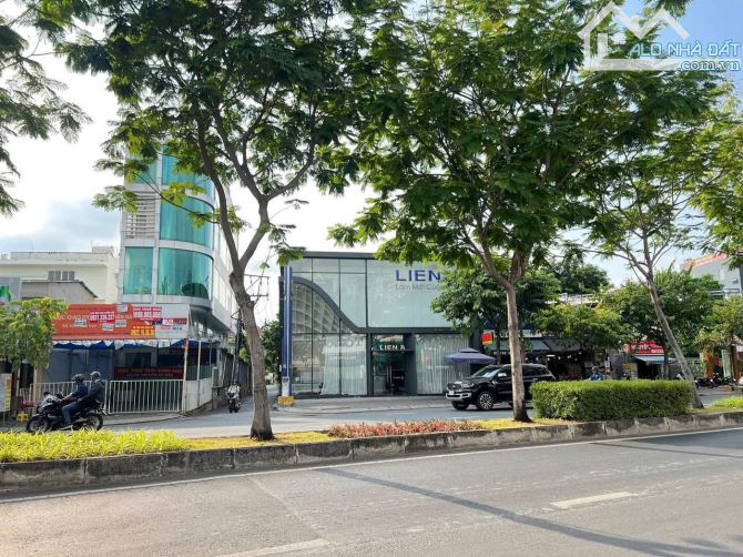 BÁN NHÀ 610 M2 MẶT TIỀN ĐƯỜNG TRẦN NÃO Q.2 GIÁ 340 TỶ