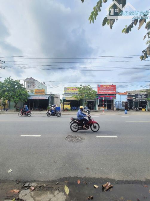 7Tỷ4__178m2__Mặt tiền Kinh Doanh OK__Nhà cấp 4 gác lửng + nhà 1T1L phía sau_thu 13,5 tr/th