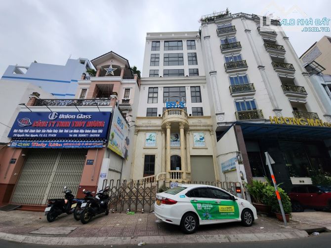 Tòa nhà đẹp nhất đường 208 Nguyễn Phúc Nguyên, ngang 8.9m, hầm 7 lầu, 105 tỷ