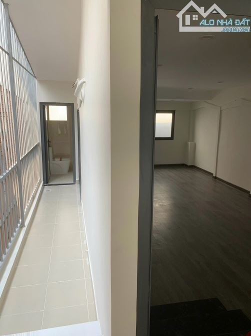 MT Trần Hưng Đạo, P. Nguyễn Cư Trinh, Quận 1, DT: 4,2x17m, Giá 31 tỷ