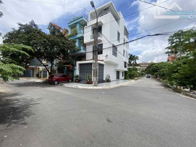 Bán đất phân lô Biệt thự Quang Ngọc sang Trần Nguyên Hãn chỉ 3p giá 28 triệu/m2