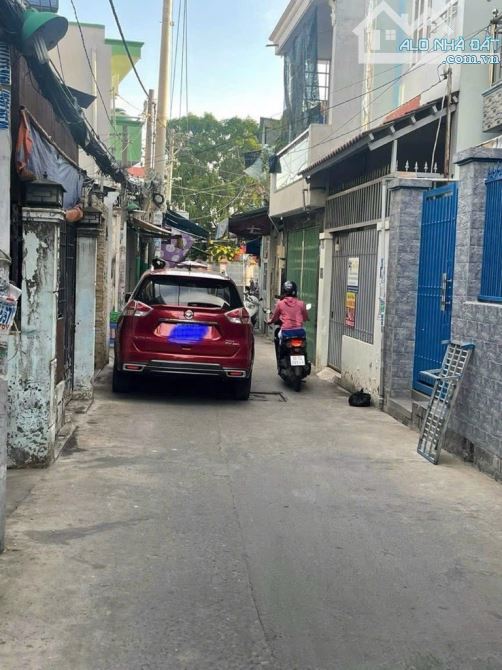 Bán nhà sát Q7, 100m2 ngang 5.8m, nhà cấp 4, hẻm xh thông, nhỉnh 4 tỷ
