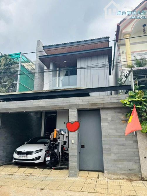 CỰC SỐC giá chỉ 6tỷ5 nhà trung tâm thị trấn Liên Nghĩa