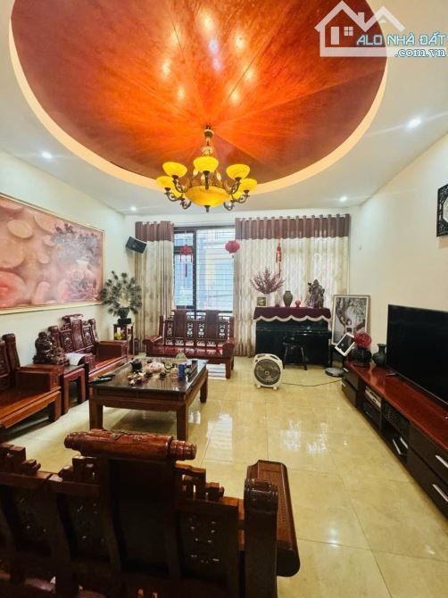 BÁN NHÀ PHỐ XUÂN ĐỈNH TỪ LIÊM 20 TỶ DT 100M2 MT 6M 5T Ô TÔ KINH DOANH 2 THOÁNG.