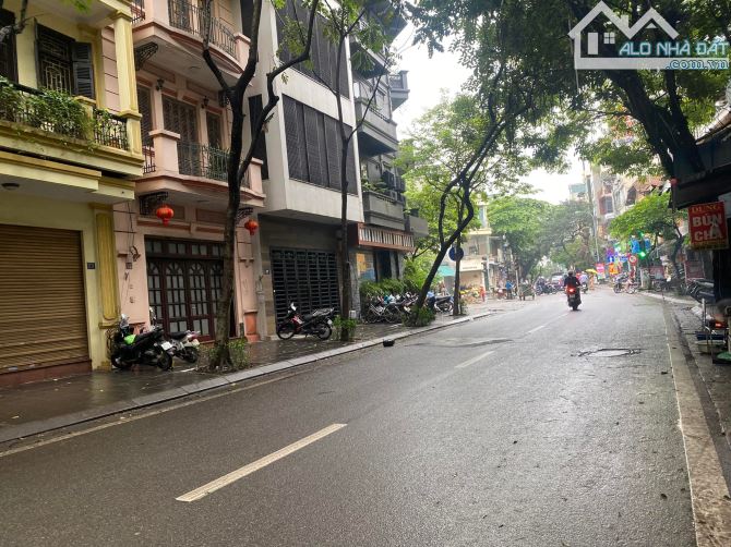 Chính chủ bán toà nhà dòng tiền rẻ nhất Đội Cấn 34.5 tỷ Ba Đình 130 triệu/tháng,ô tô tránh