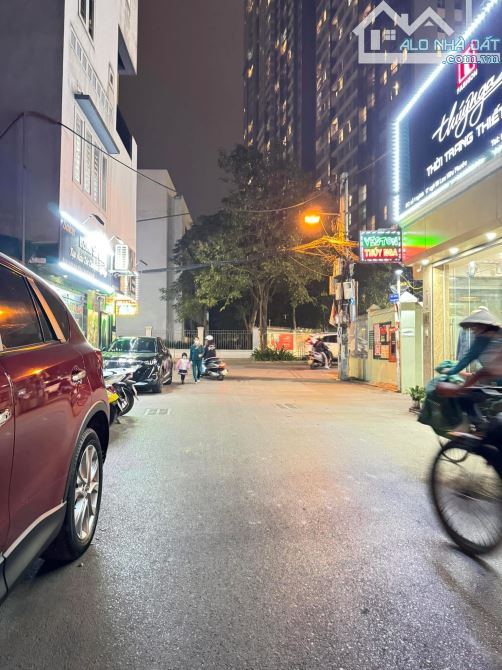 BÁN ĐẤT TẶNG NHÀ HÀM NGHI NAM TỪ LIÊM 115M2 Ô TÔ TRÁNH KINH DOANH