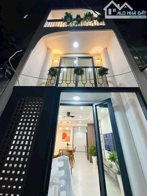 🔥 BÁN NHÀ 3 TẦNG NGUYỄN TRI PHƯƠNG – PHƯỜNG 8, QUẬN 10 – CHỈ 9 TỶ 🔥