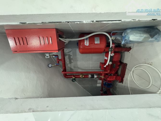 SIÊU PHẨM DÒNG TIỀN XUÂN LA - 11 PHÒNG FULL NỘI THẤT - THANG MÁY XỊN - GIÁ CHỈ 12.5 TỶ