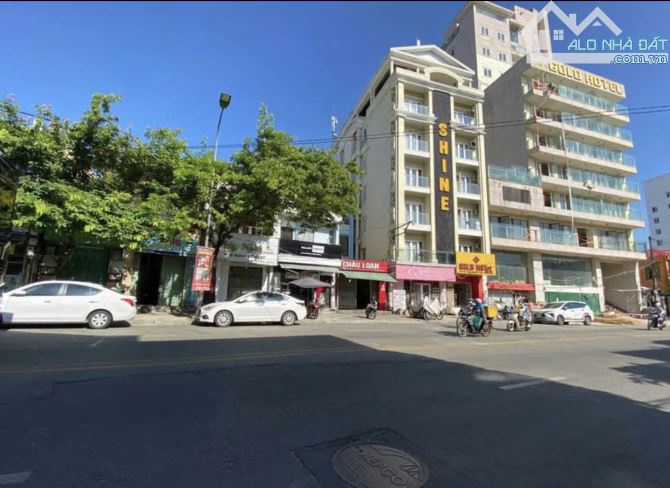 Bán Nhà 3 tầng Mặt Tiền Bà Triệu giá 10,5 tỷ gần Chợ Cống