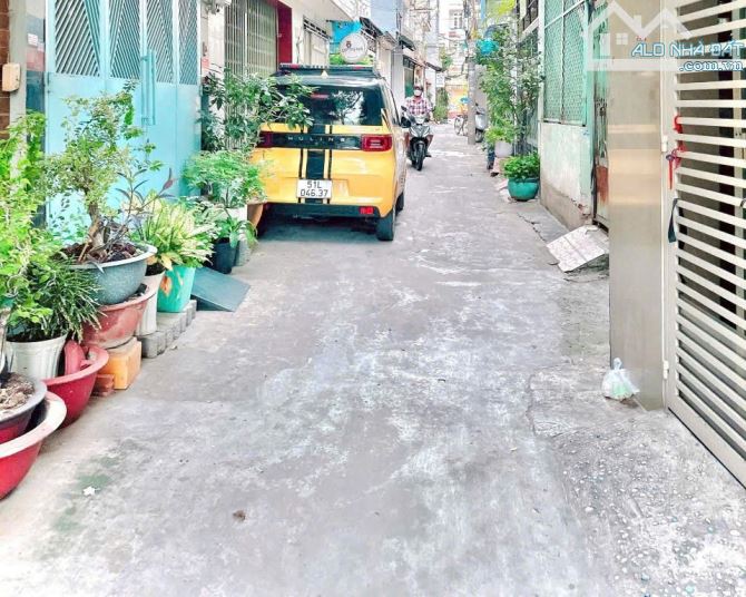 SIÊU PHẨM! 5 Tầng HXH, Khu Ẩm Thực Phan Xích Long, Phú Nhuận – 101m² Ngang 5.6m – 15.5 Tỷ