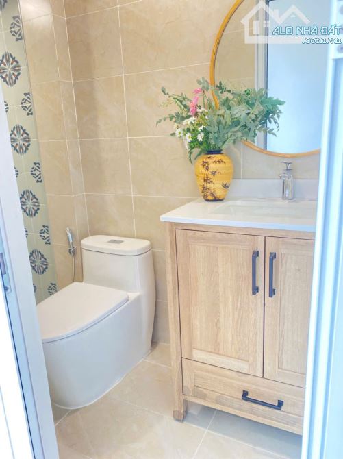 cần bán nhà góc 2 mặt tiền An DƯơng VƯơng Quận 5 DT 6x22m 5 tầng hđt 100tr/ t giá 35 tỷ