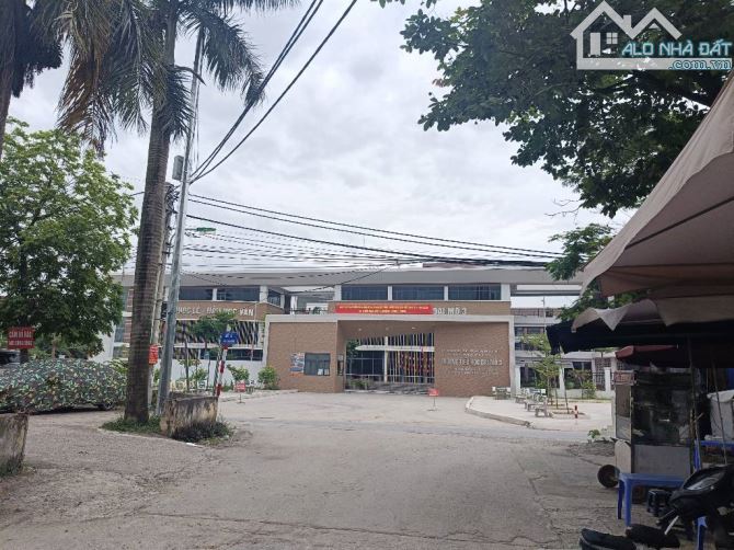 Bán Nhà đẹp Đại Mỗ 45m x 5T, MT 4,2m, Lo góc, ngõ thông, ô tô tránh, KD, Full NT 9,8 tỷ