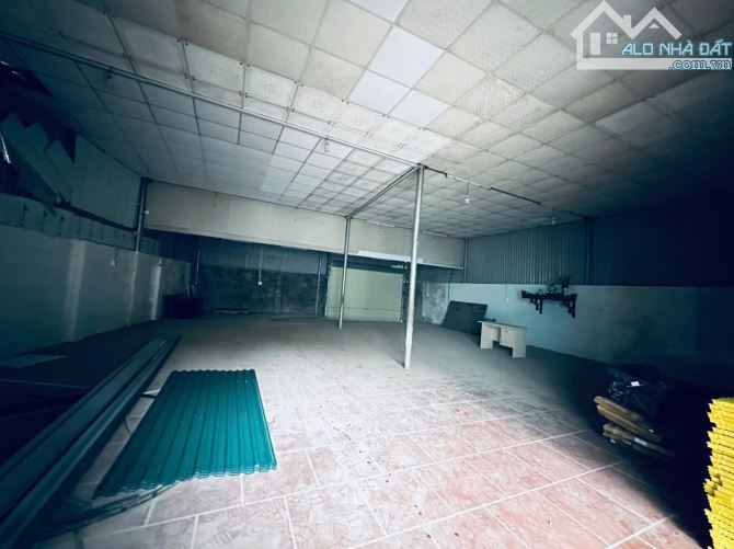 Cho thuê 250m2 gần cổng kdt dương nội, có thể mở rộng
