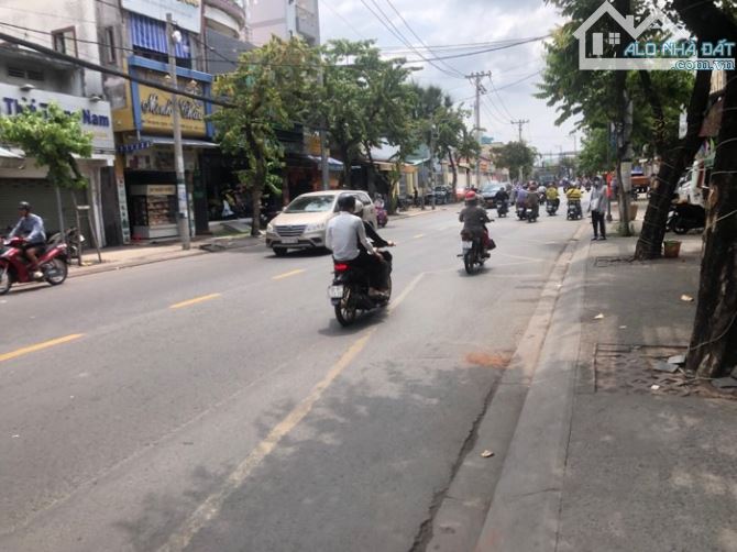 Mtkd lê thị hà, chỉ hơn 60tr m2, vị trí cực đẹp, ngang 23m, dòng tiền 1tỷ300tr/năm